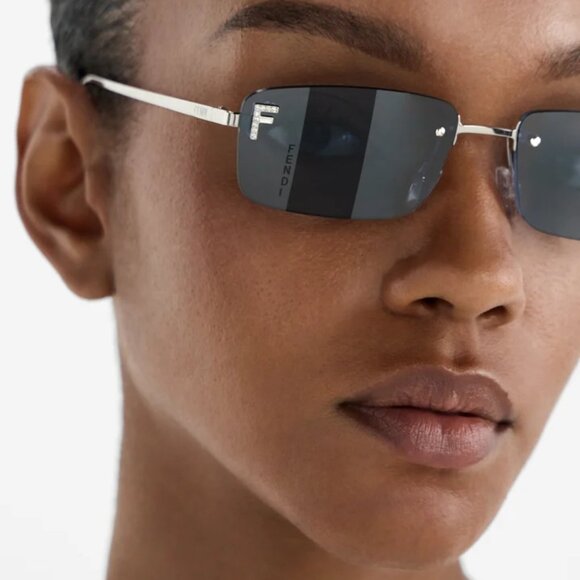 NEW FENDI SQUARE BLUE SUNGLASSES, FE4172US 16X